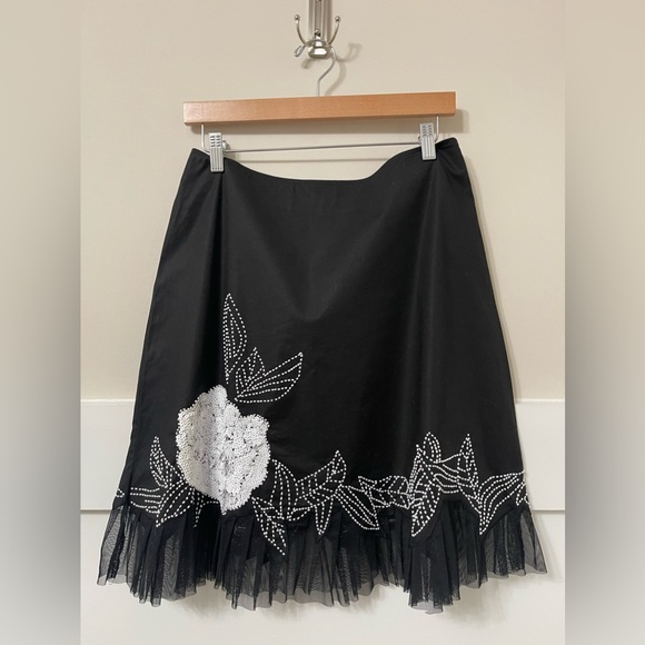 Cache Black & White Sequin Beaded Floral Pleated Mesh Skirt Size 4 - Picture 3 of 8